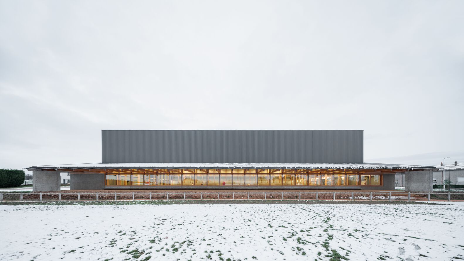 法国体育文化大厅丨连接建筑-23