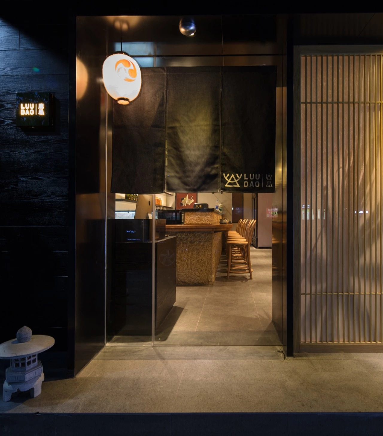 《鹿岛》日式料理 | 现代禅意融合传统美学的餐饮空间-27