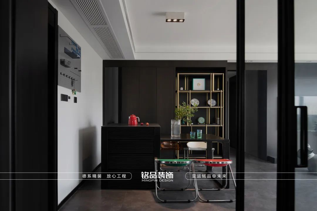 酷黑私宅 · 现代风格设计展现极致艺术美学丨中国杭州丨铭品装饰-22