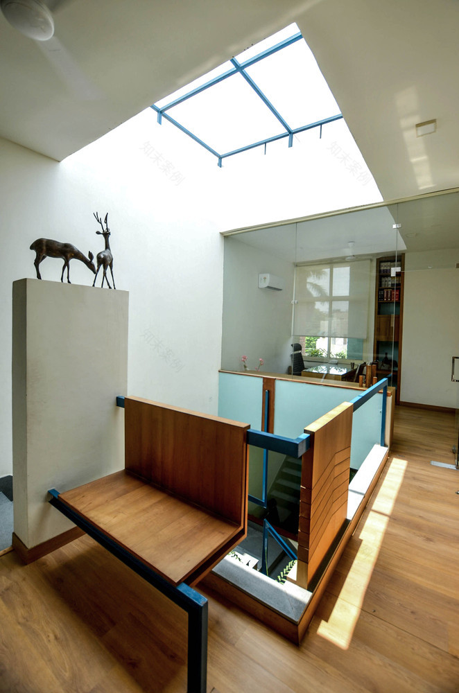 砖墙幕布 · 小空间大创意的办公室设计-33