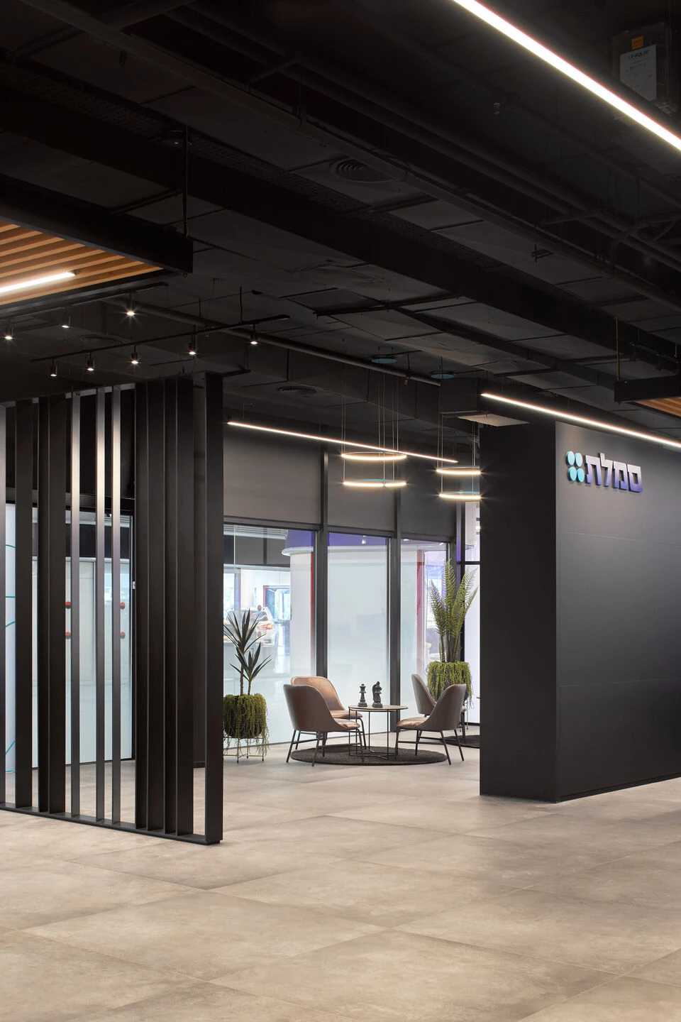 samelet TLV - premium vehicles receiving Space-11