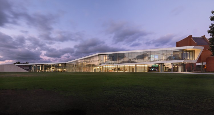 Case Western Reserve University, Tinkham Veale University Center  Perkins+Will-7