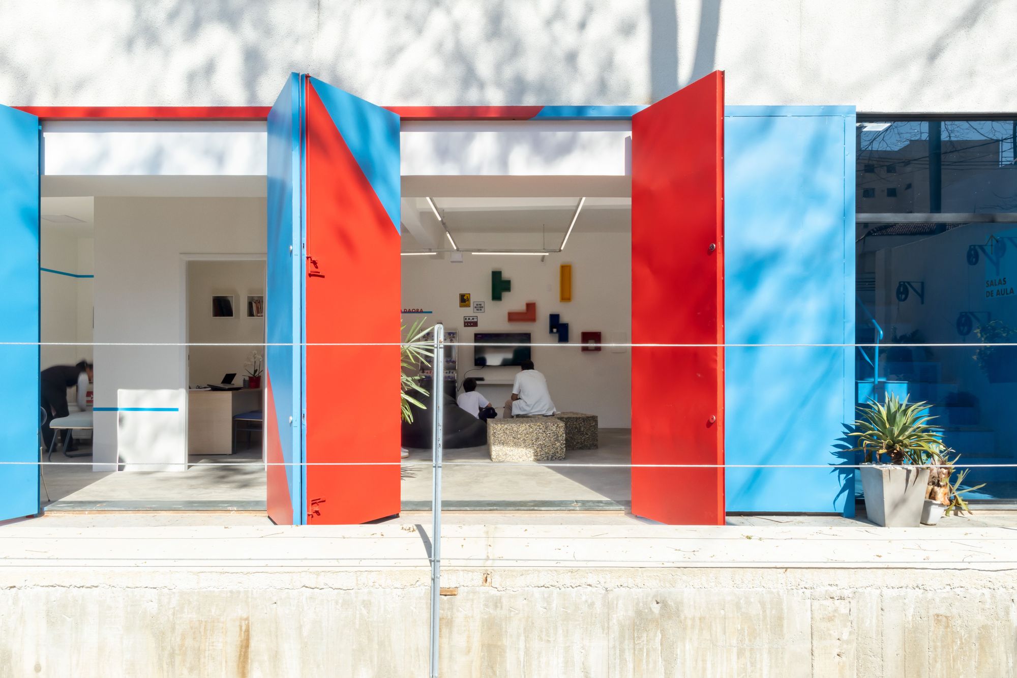 Forca Estudo Personalizado School / Pianca Arquitetura-14