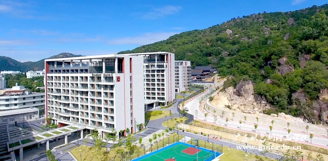 广东以色列理工学院健身房丨中国汕头丨十米设计-4