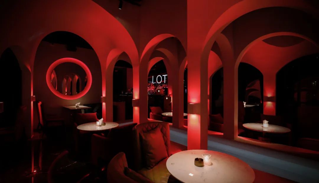 圣洁的韵律｜隐秘绽放的水边酒吧-24