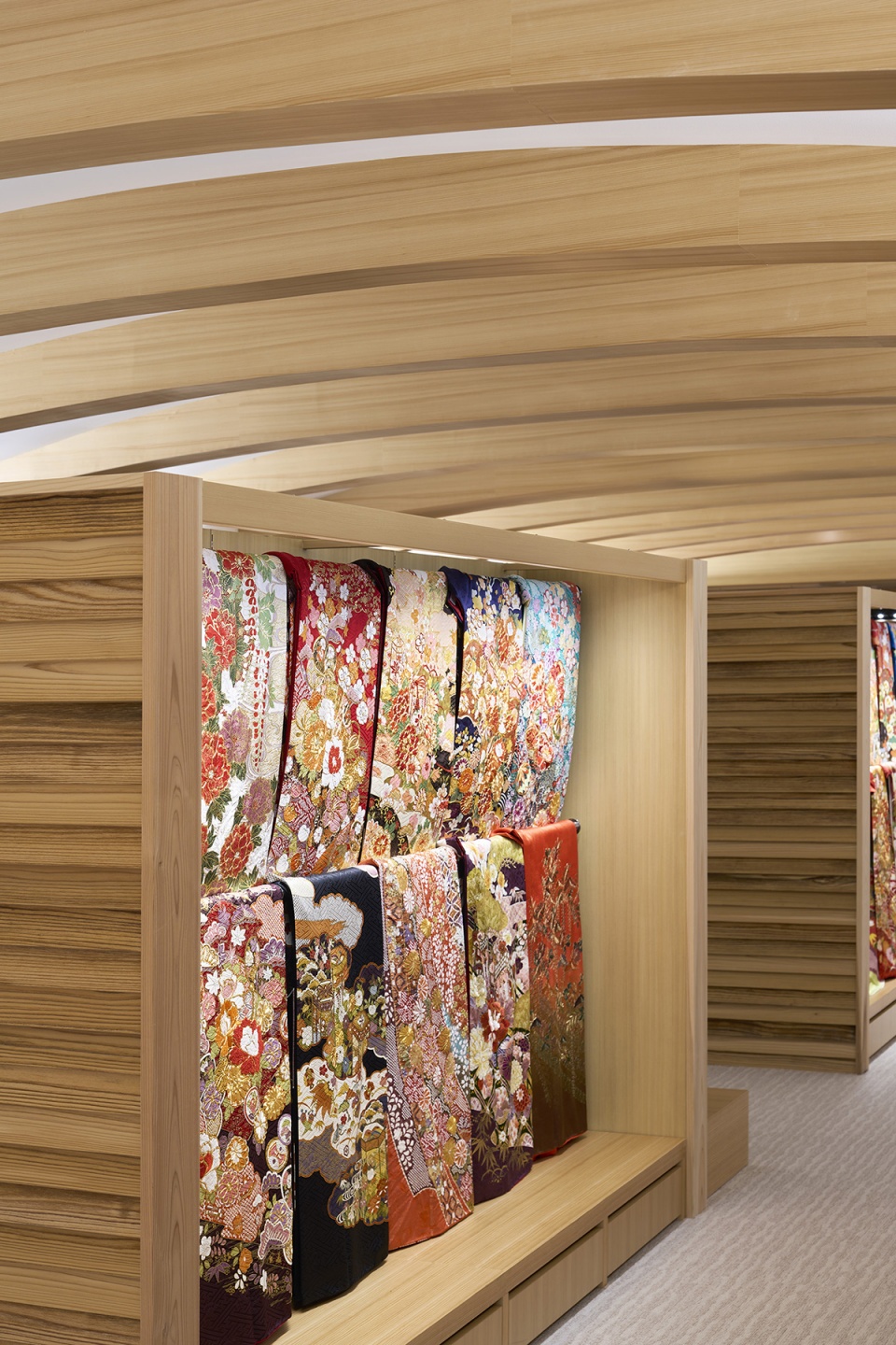 横滨丸昌一层销售区翻新设计 | 传统与现代的完美融合-42