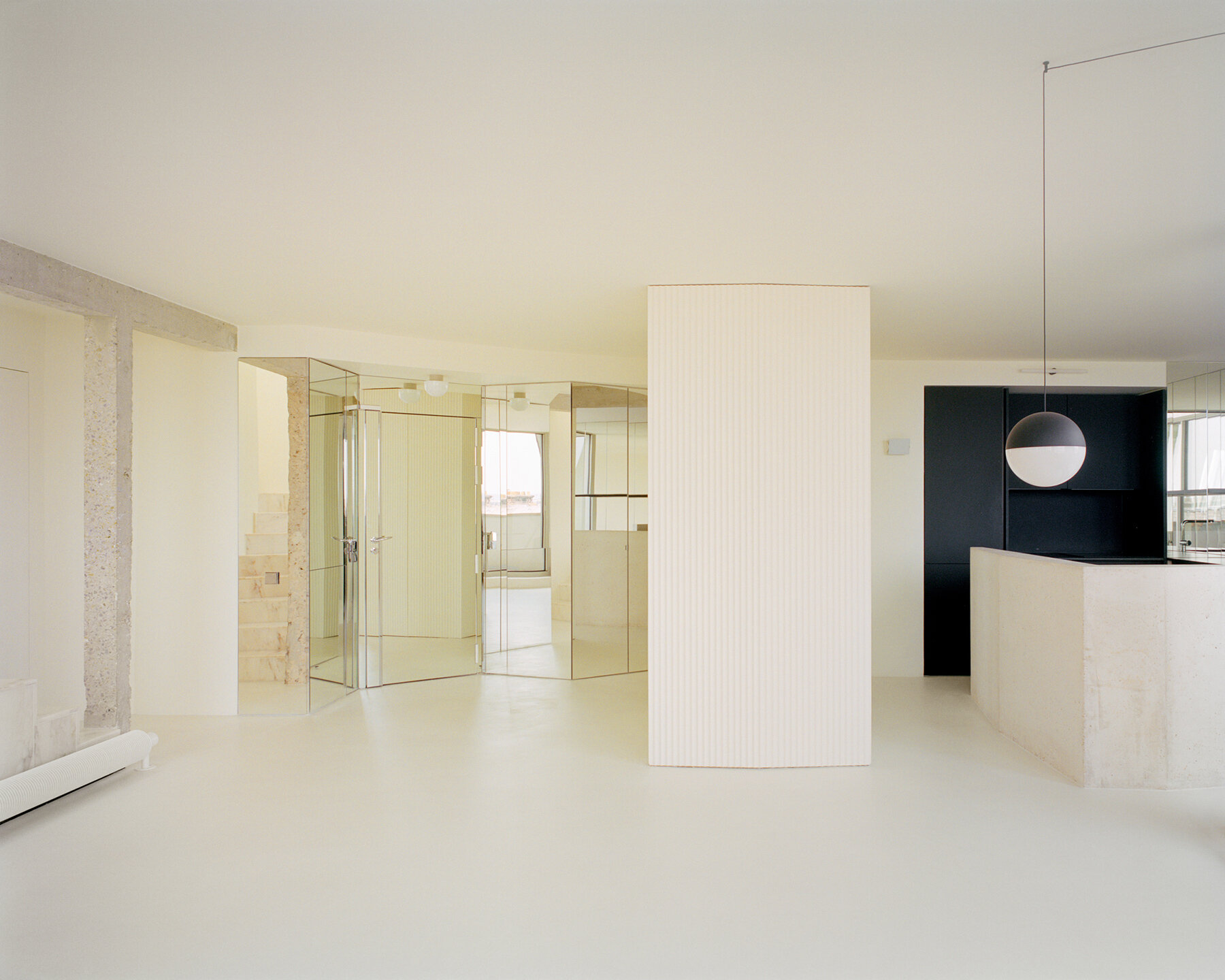 巴黎之巅 | Clément Lesnoff-Rocard 的“边缘”公寓设计-21