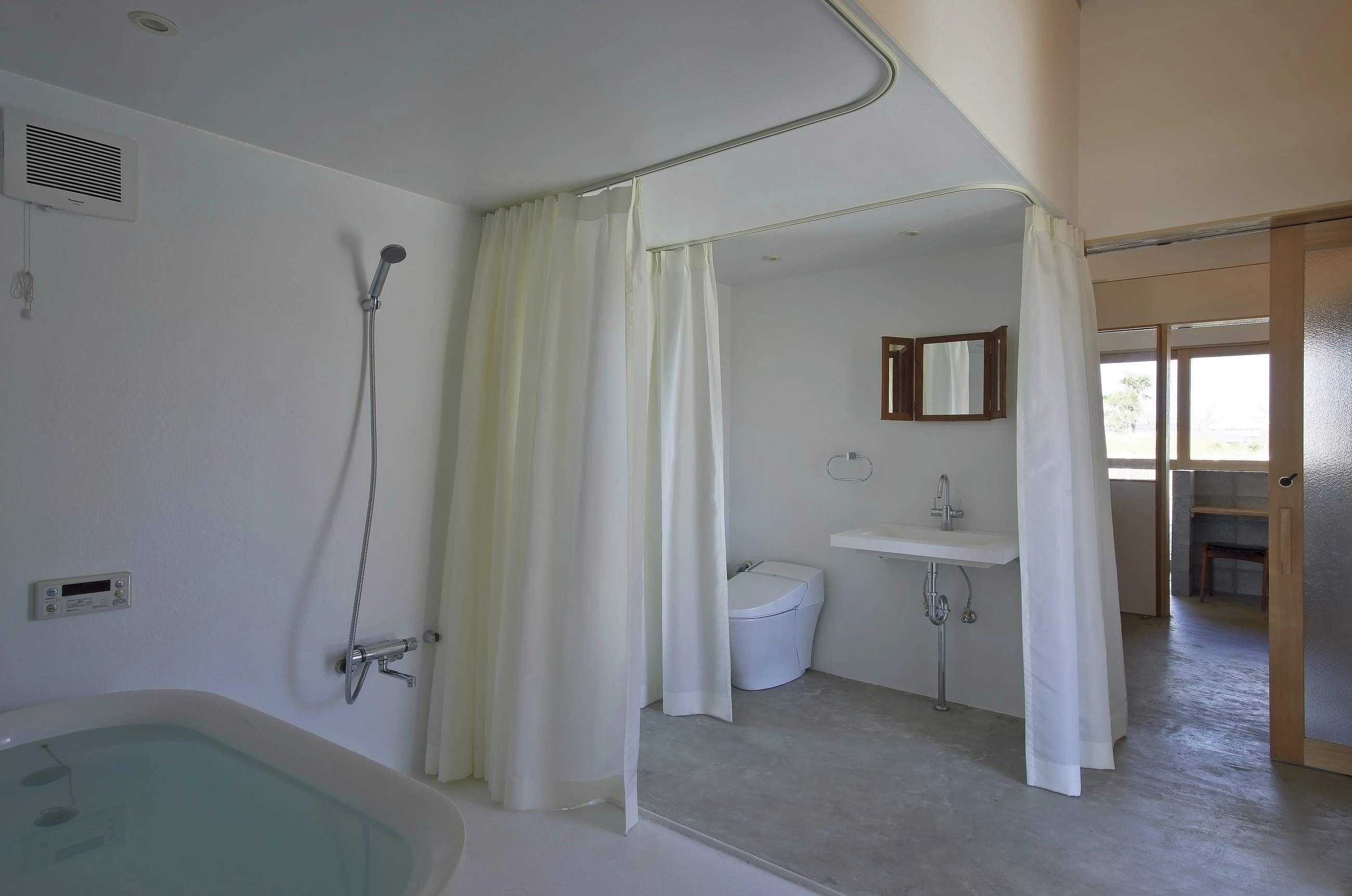 日本稻田中的“狗沙龙”住宅-26