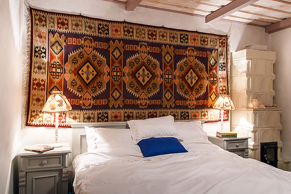 带罗马尼亚风格的彩色乡村住宅丨罗马尼亚布加勒斯特-25