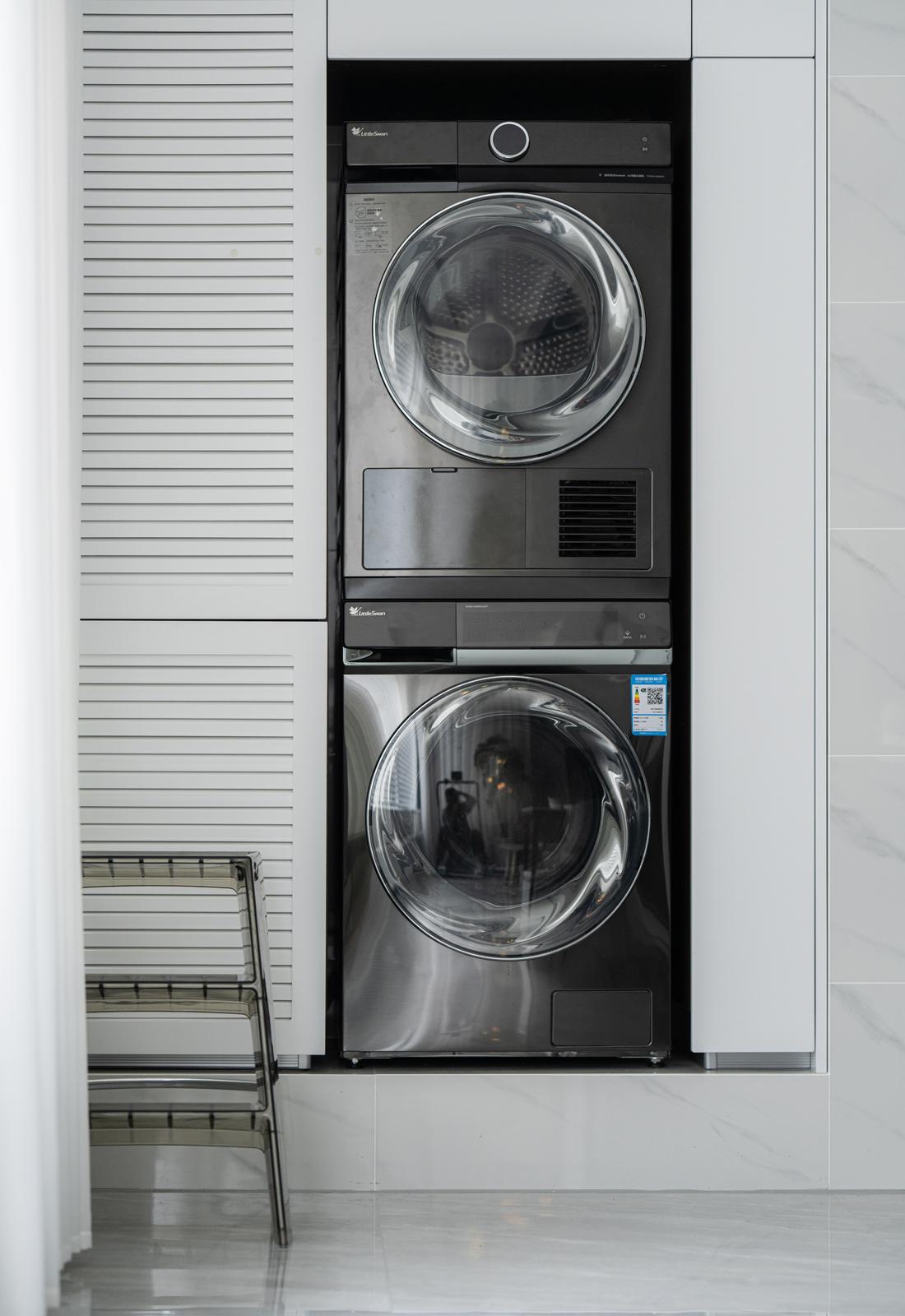 平层温馨现代极简风-12