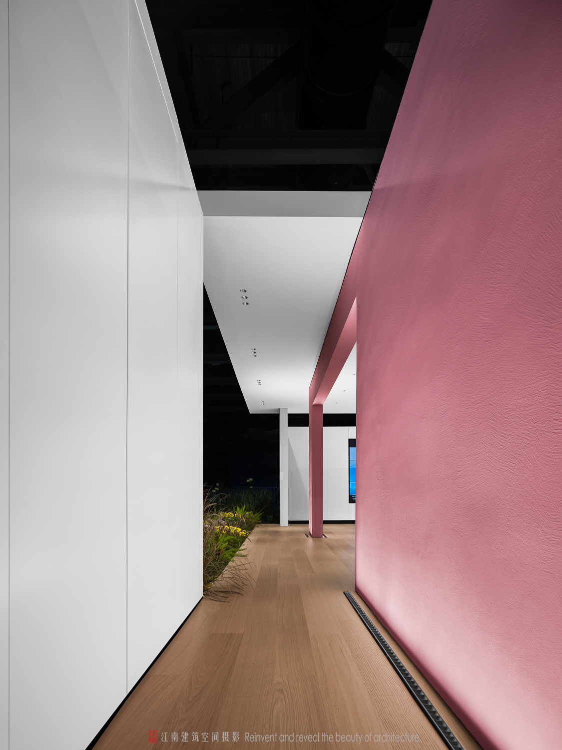 瓦瑟系统门窗展厅 镜·花园丨广州李友友室内设计-13