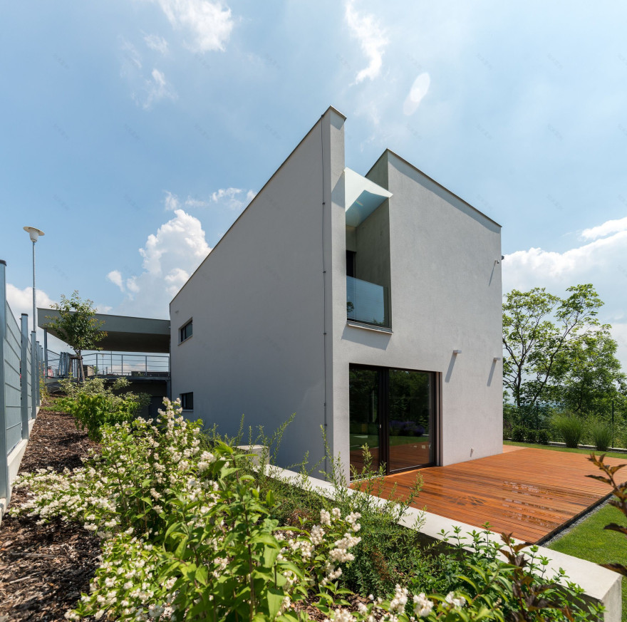 坡地之上的惊艳设计——MODULORA 捷克私家住宅-10