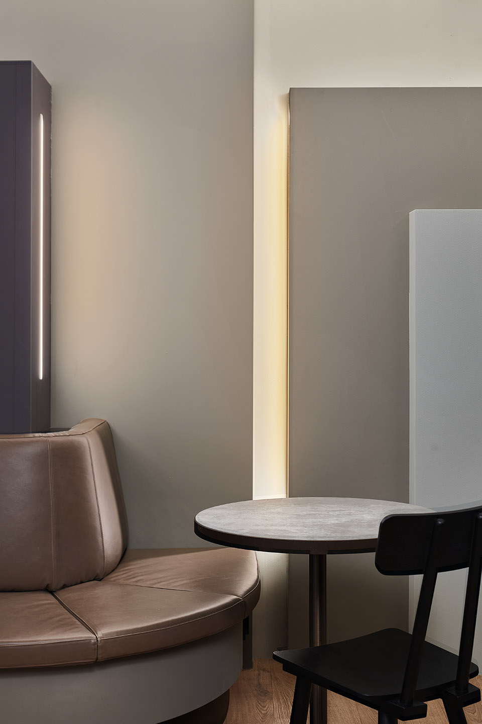 Foodhallen美食广场海牙店,荷兰 / Studio Modijefsky-65