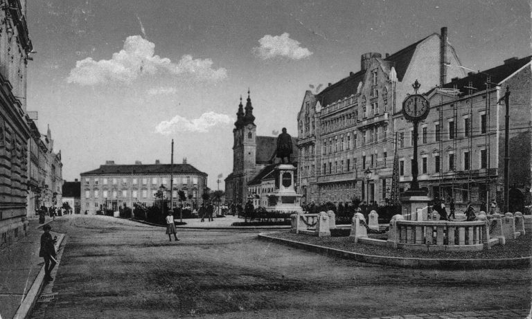 Sopron市Széchenyi tér广场复兴项目丨Hetedik Műterem Kft.等多家单位-27