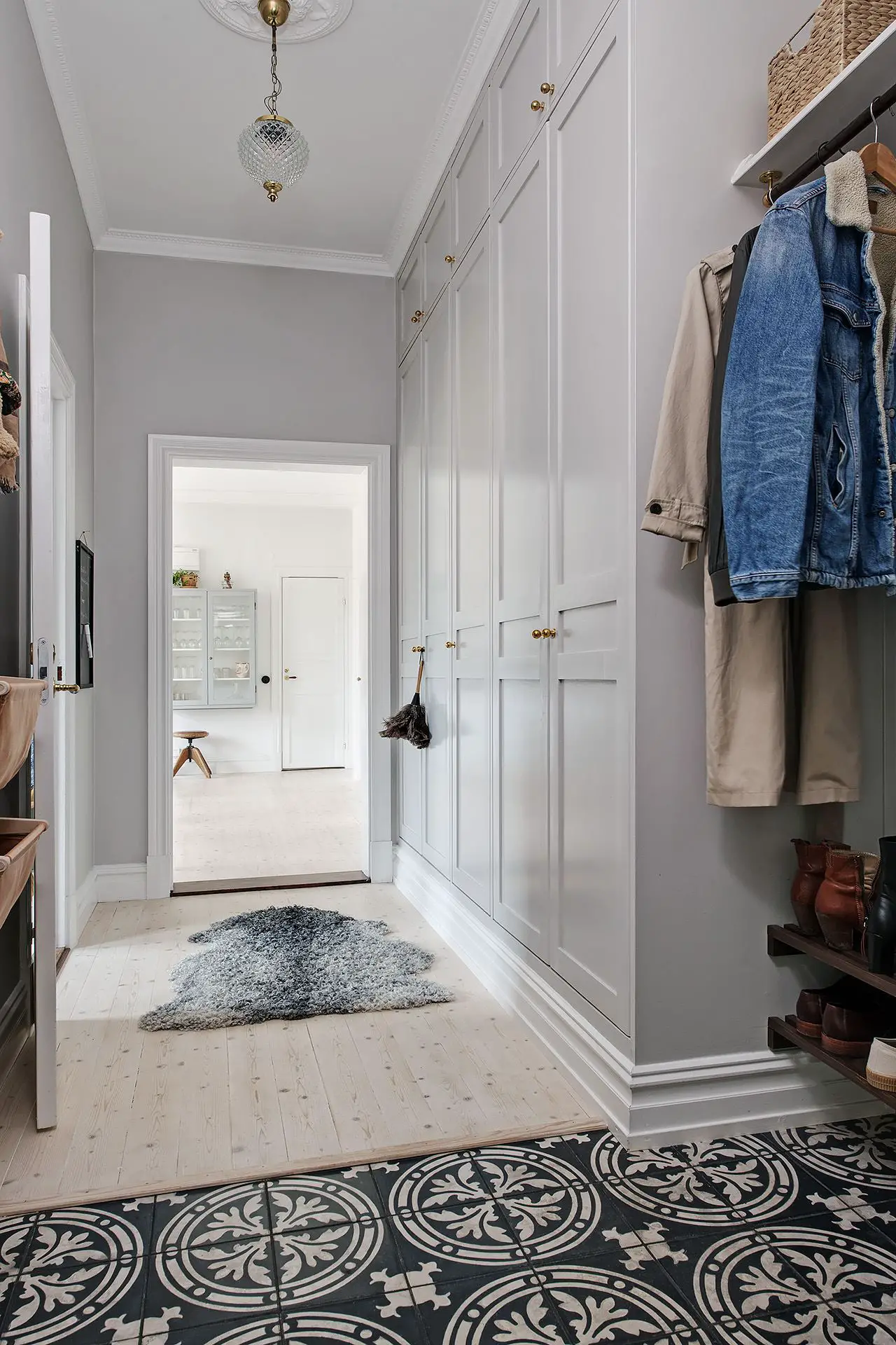 瑞典百年建筑的现代厨房改造-17