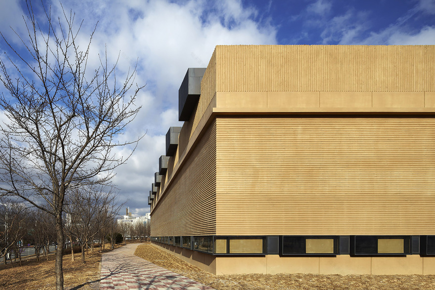 Cheomdan 羽毛球馆，韩国 / JHW IROJE architects + The Sa-ram Architects-31