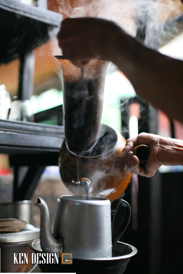 Cafe âm phủ Sài Gòn - Tiệm cafe vỉa hè bình dân lâu đời-19