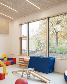幼儿园改造与扩建项目丨buerohauser（推测为该公司负责相关设计）
