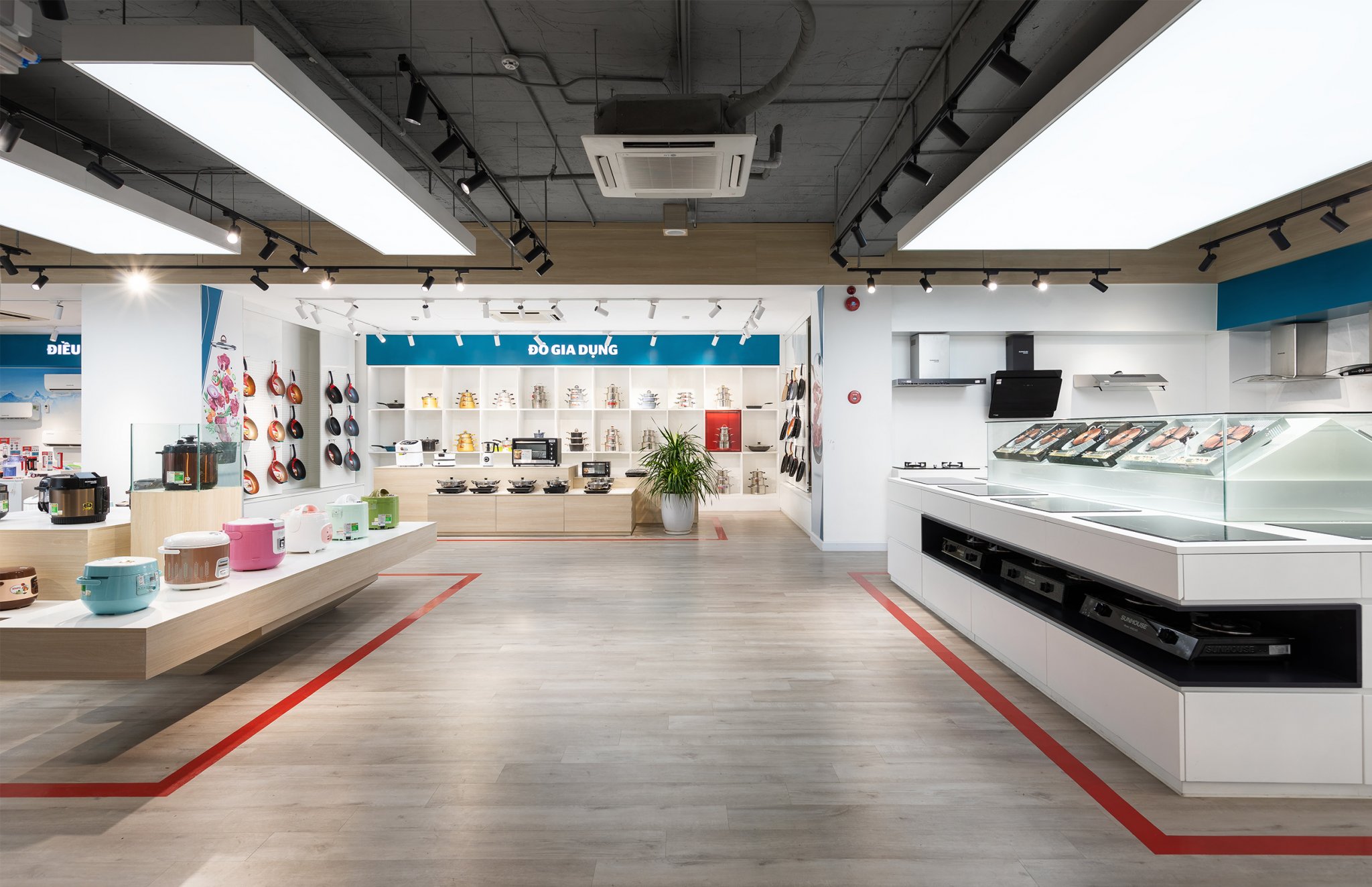 越南 SUNHOUSE 家居展厅 | 红白灰的厨房盒子-14