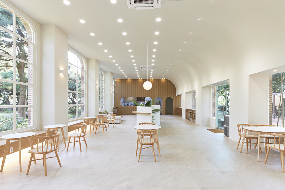 大型平层办公室 | 融合户外运动场的创新设计-5