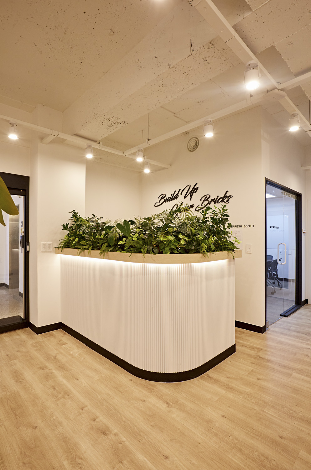 首尔现代高端办公空间设计案例解析-15