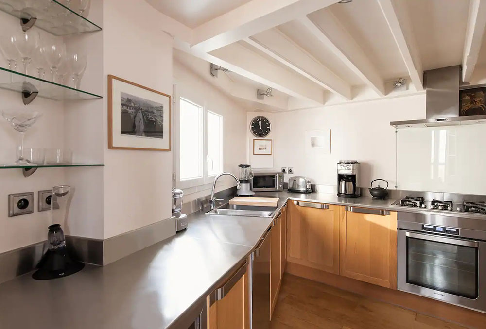 迷人的白色阁楼可俯瞰巴黎的圣心大教堂-13