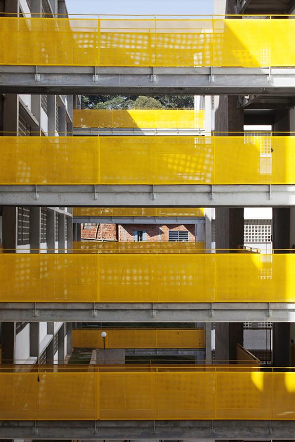 巴西圣保罗 Corruíras 住宅区——经济实惠与设计的完美结合-13