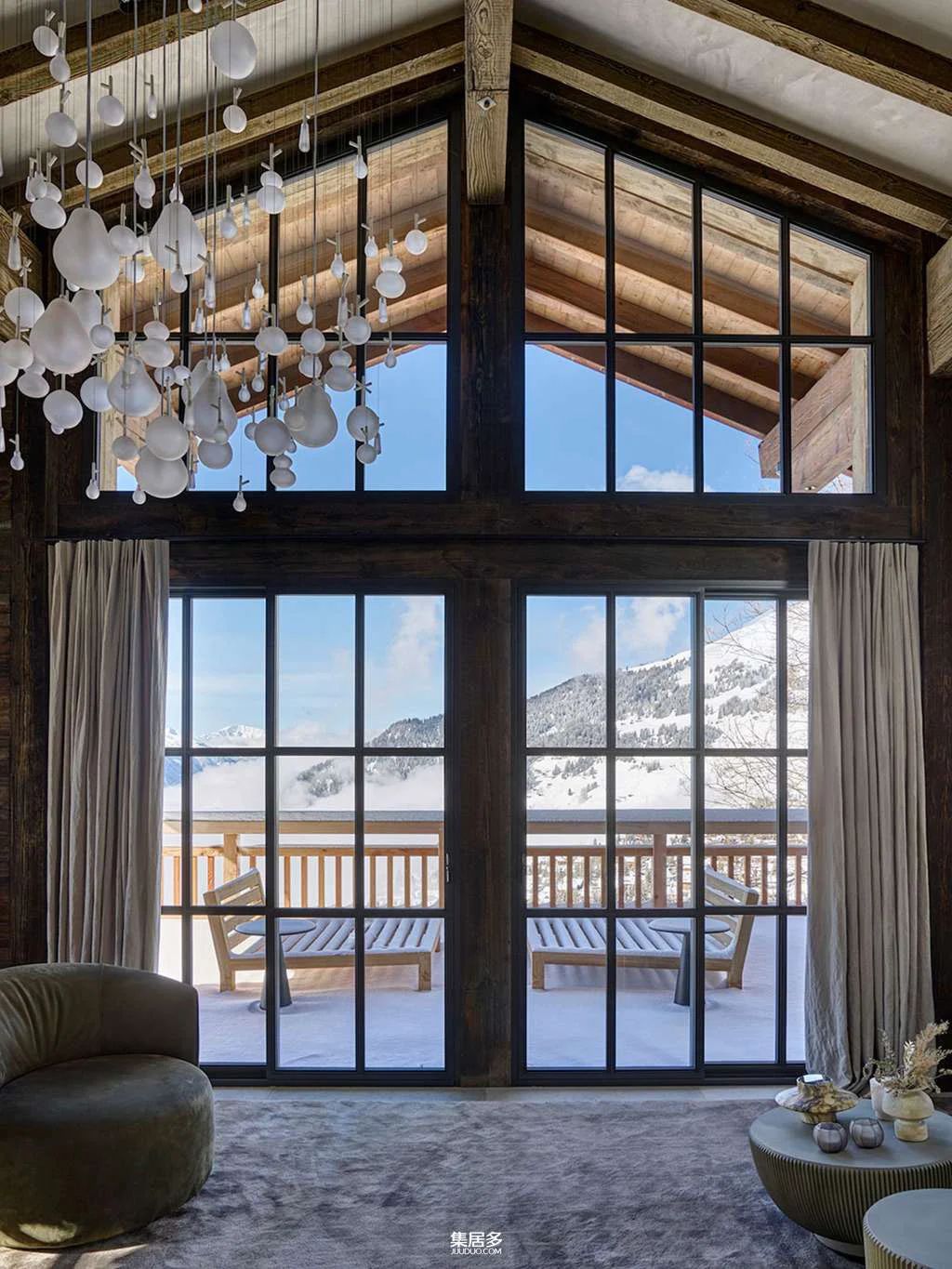 阿尔卑斯山韦尔比耶滑雪小镇山顶克制与严格兼具的度假屋-8