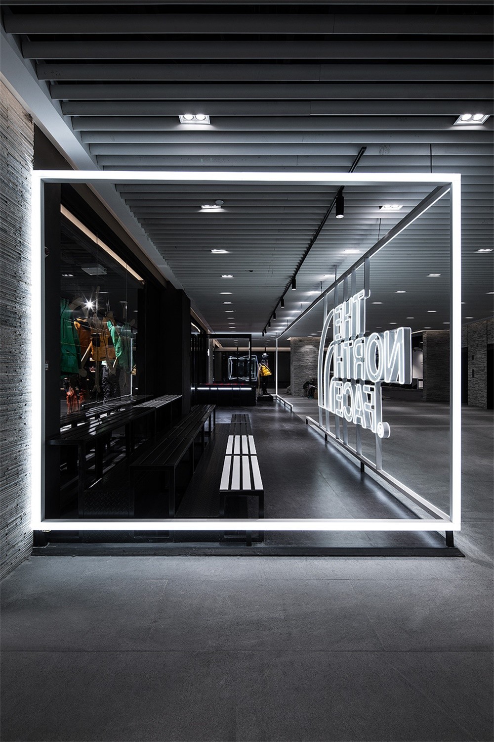 北面巴泽营地-4