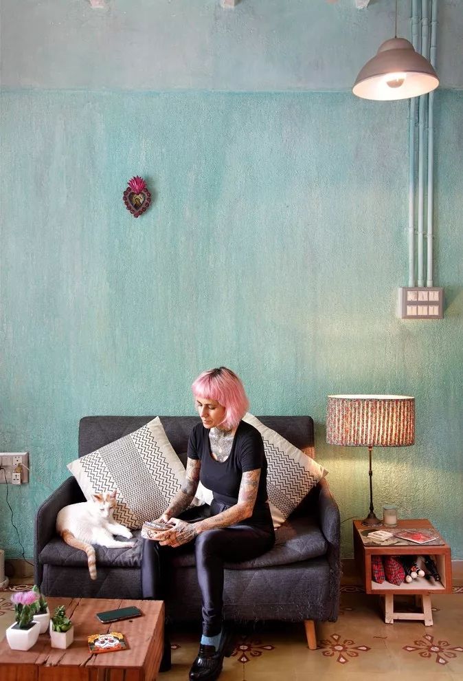 印度女权主义者 Sapna Bhavnani 的 51㎡猫房 | 音乐、阳光与复古的完美结合-57