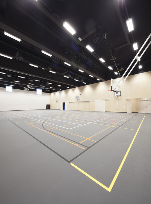 芬兰 Lehtikangas 学校、图书馆和幼儿园的多功能设计-13