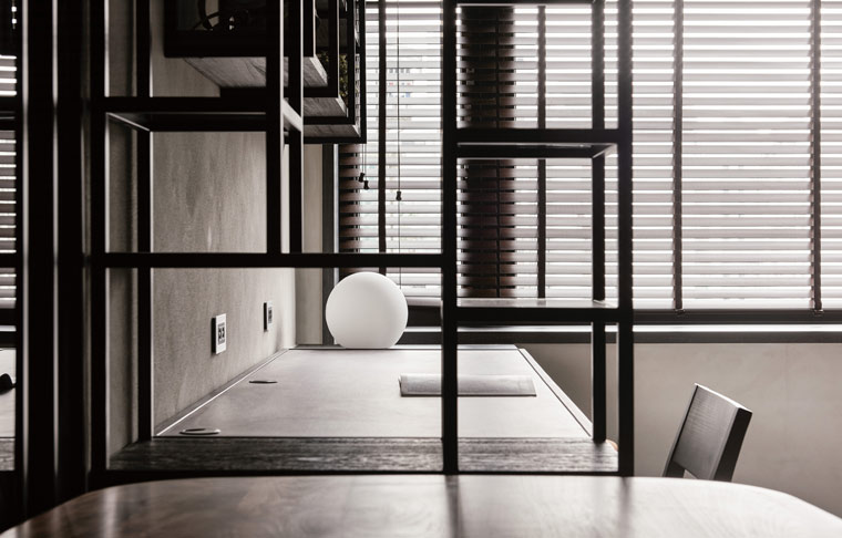 台北 82m²黑白灰色都会住家 | 简约线条与开放式设计-5