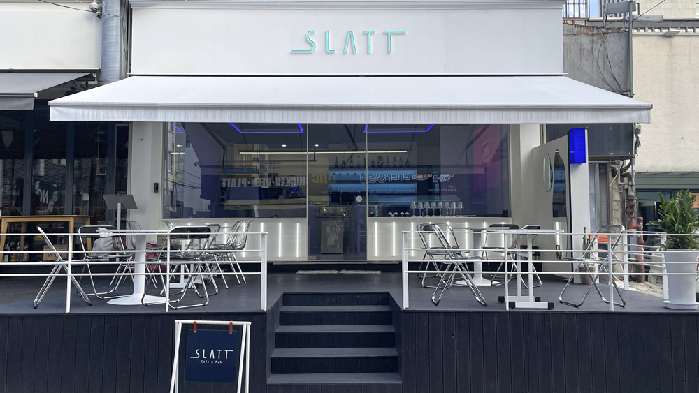 17 坪卡培耐尔咖啡厅 | 灯光艺术的魅力-2