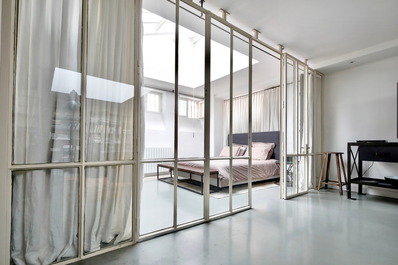 巴黎圣日耳曼区，Andrée Putman 豪华阁楼出售-15