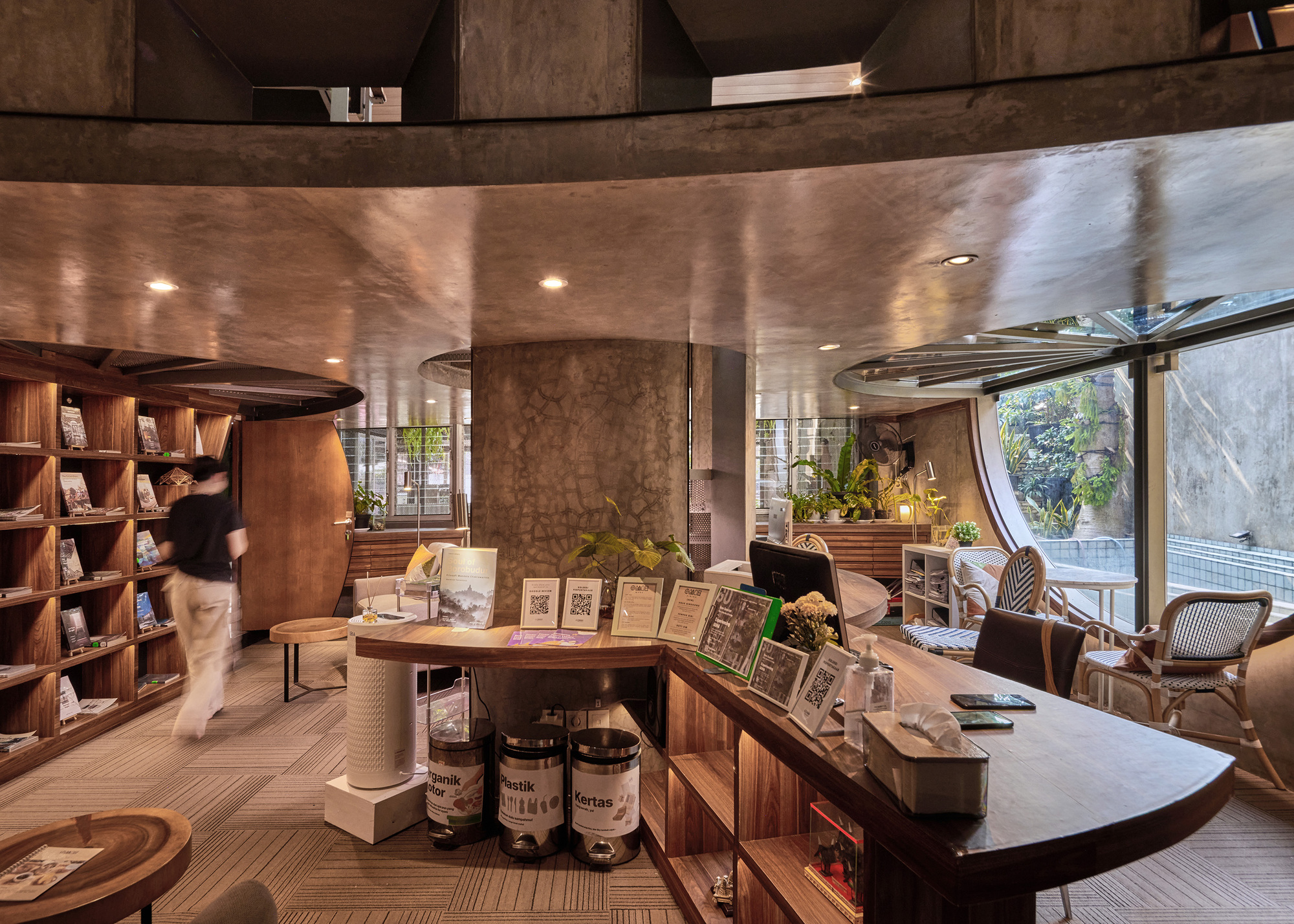 绿意盎然的别墅住宅兼工作室丨印度丨Realrich Architecture Workshop-61