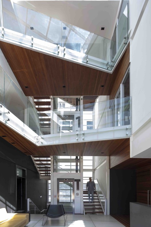 巴西 Fabrika Filmes 总部共享空间设计-2