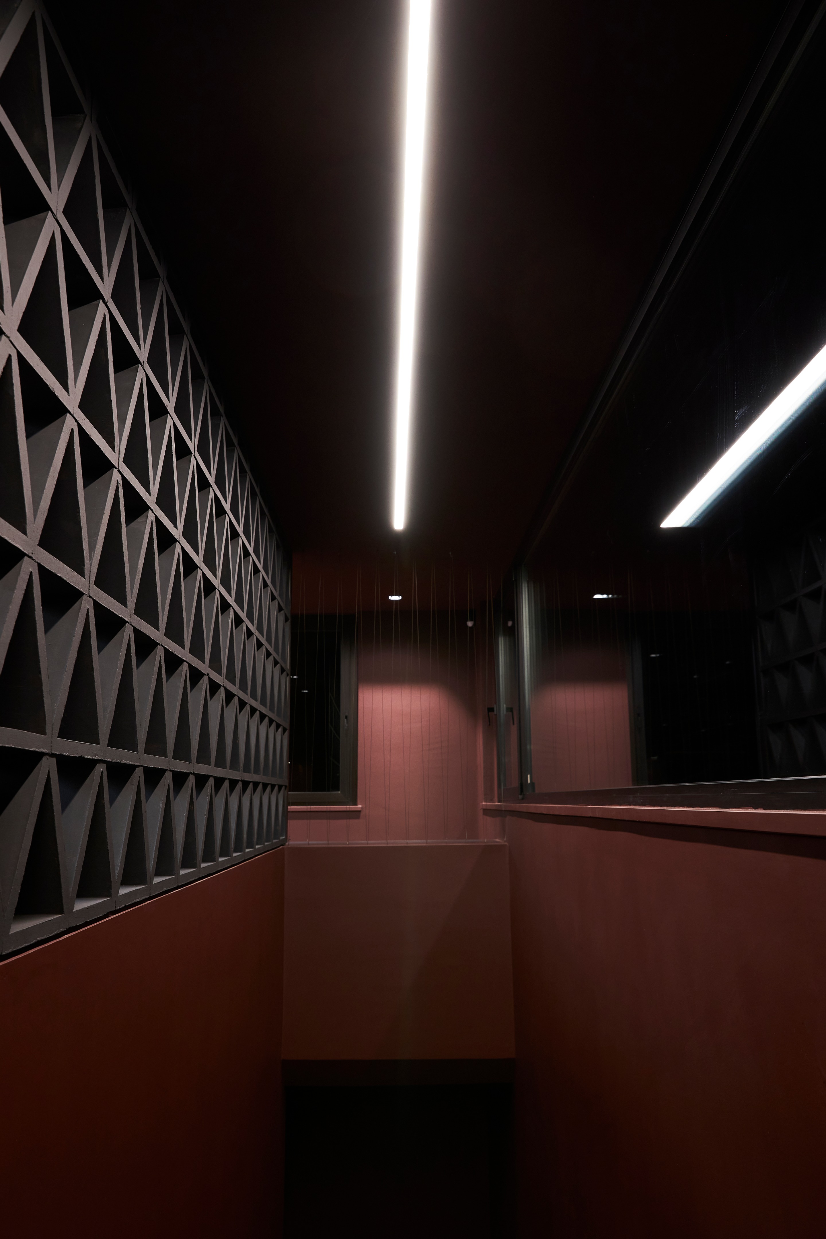 复古风韵的现代酒吧设计丨Studio Svetti Architecture-29