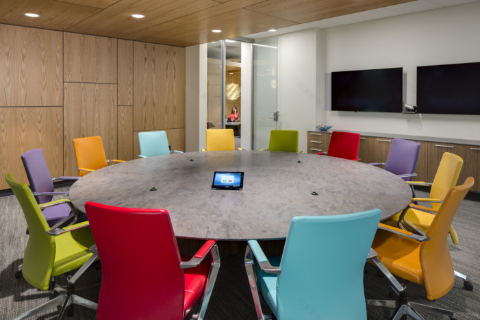 以人为本,寓工作于生活——CHG Healthcare Services 总部室内设计-17