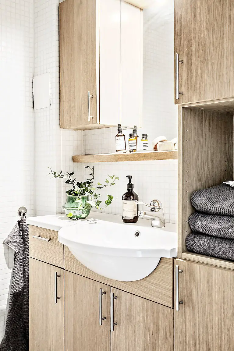 白色玻璃隔墙，打造清新时尚家居空间-12