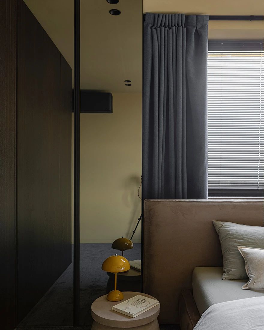 75㎡灰色简约空间设计丨Evgenia Mlynchik-19