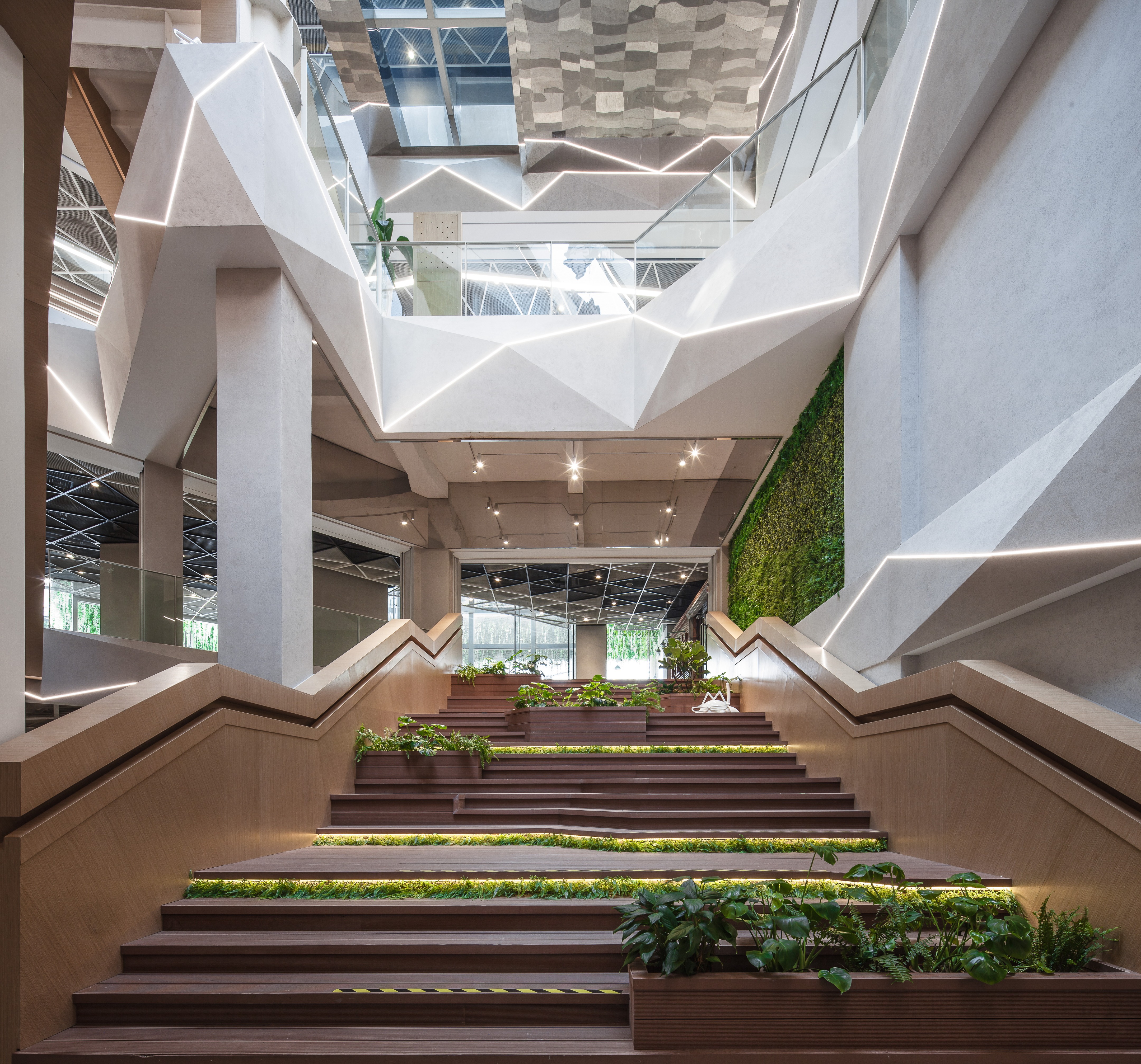 混合空间在此-18