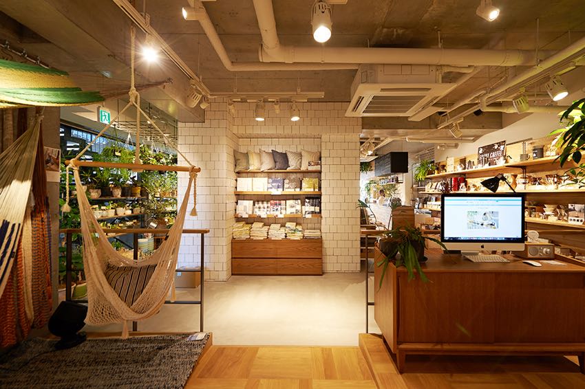 日本 ELD 原木风家具门市的温馨设计亮点-6