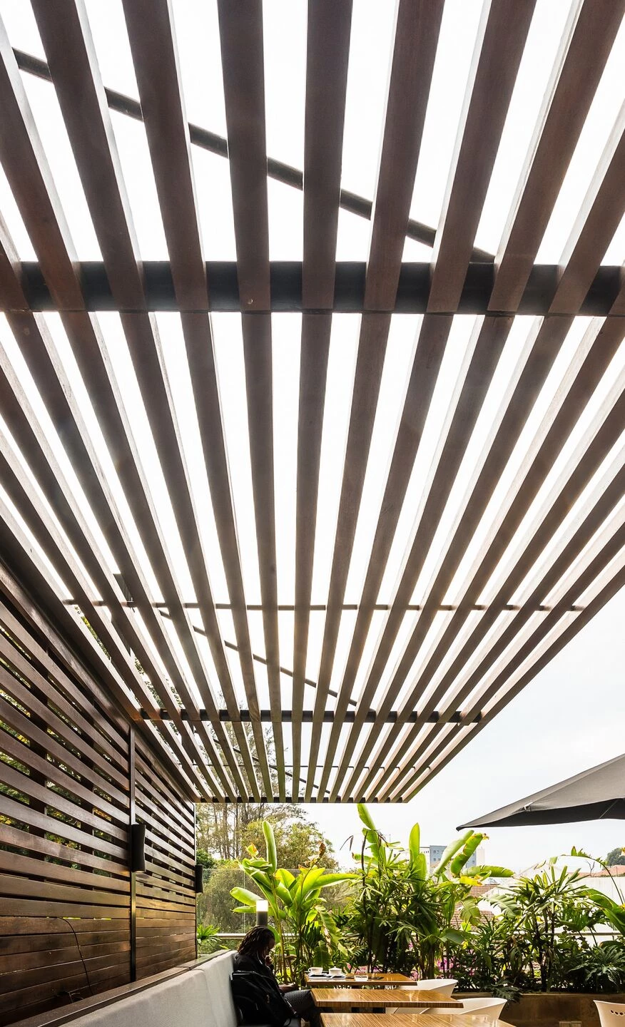 纽约风格餐厅设计，展现红砖、皮革与黑白的魅力-44