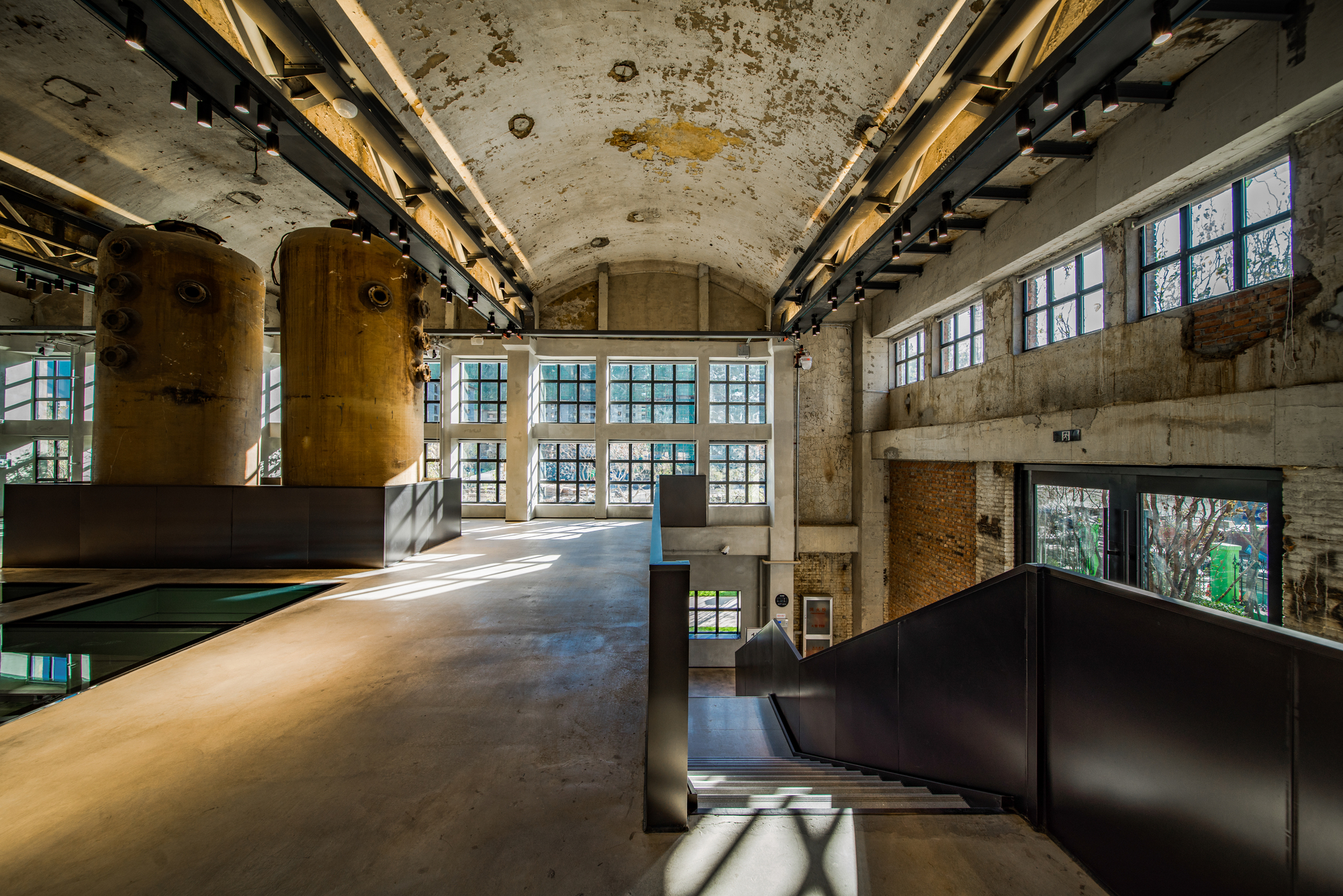 Red Plum Culture and Creative Park / AAarchitects + IIA Atelier-21