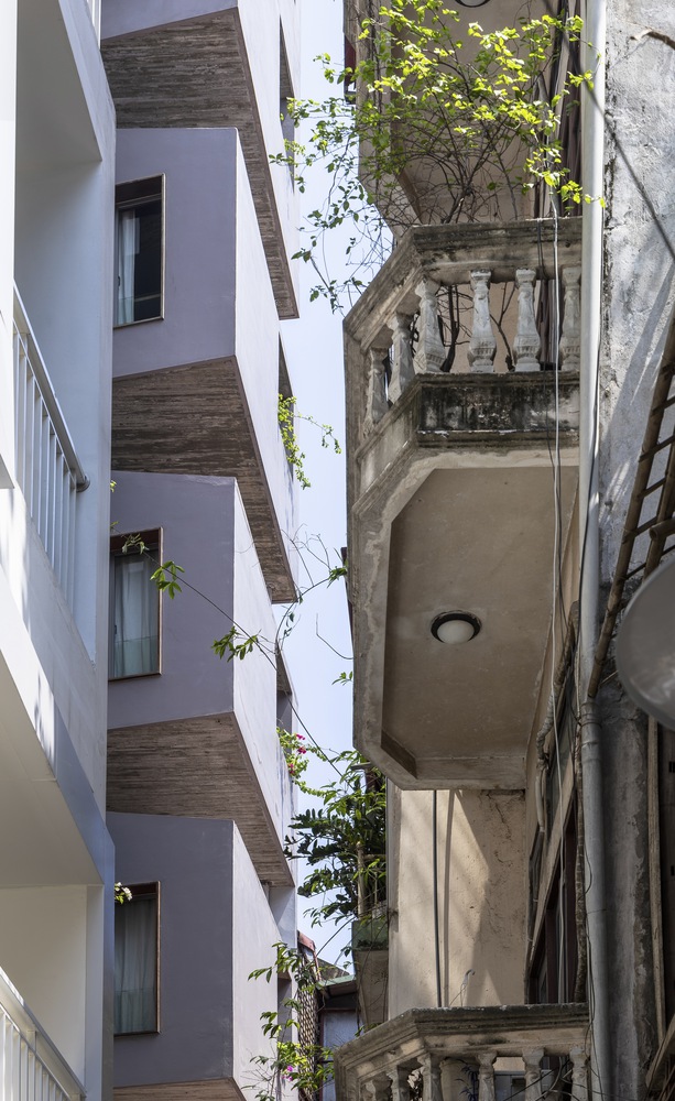 越南迷你酒店“Concon House”悬浮空间设计丨越南河内-9