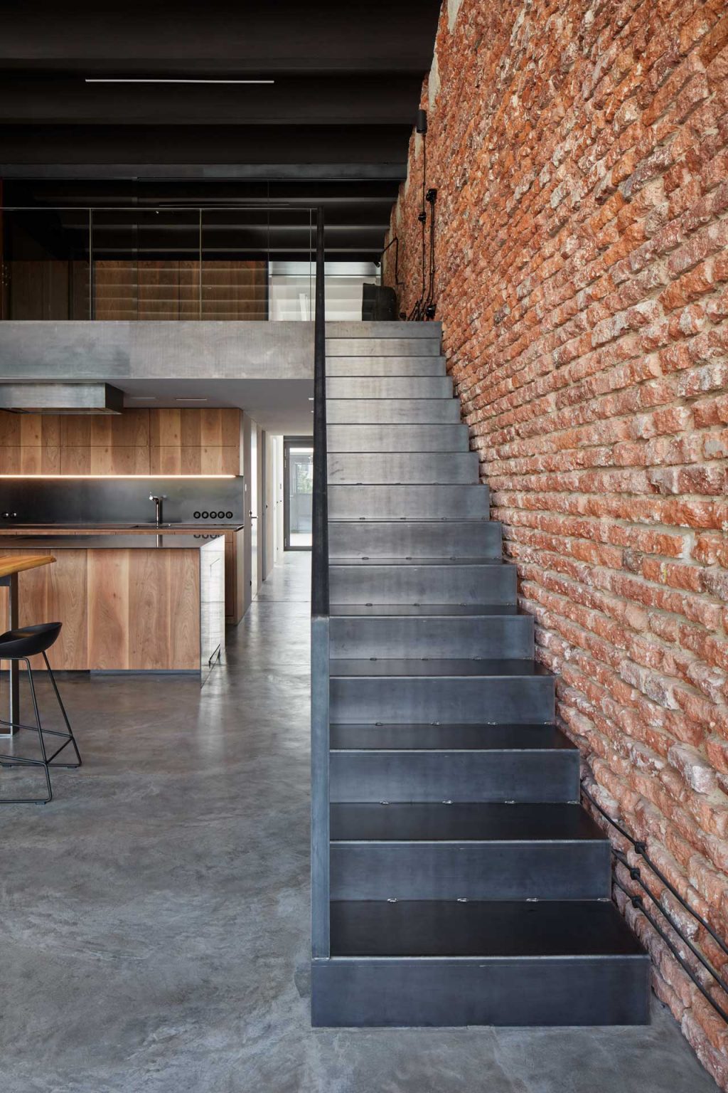 布拉格旧啤酒厂改工业风阁楼丨意大利布拉丨CMC团队-25