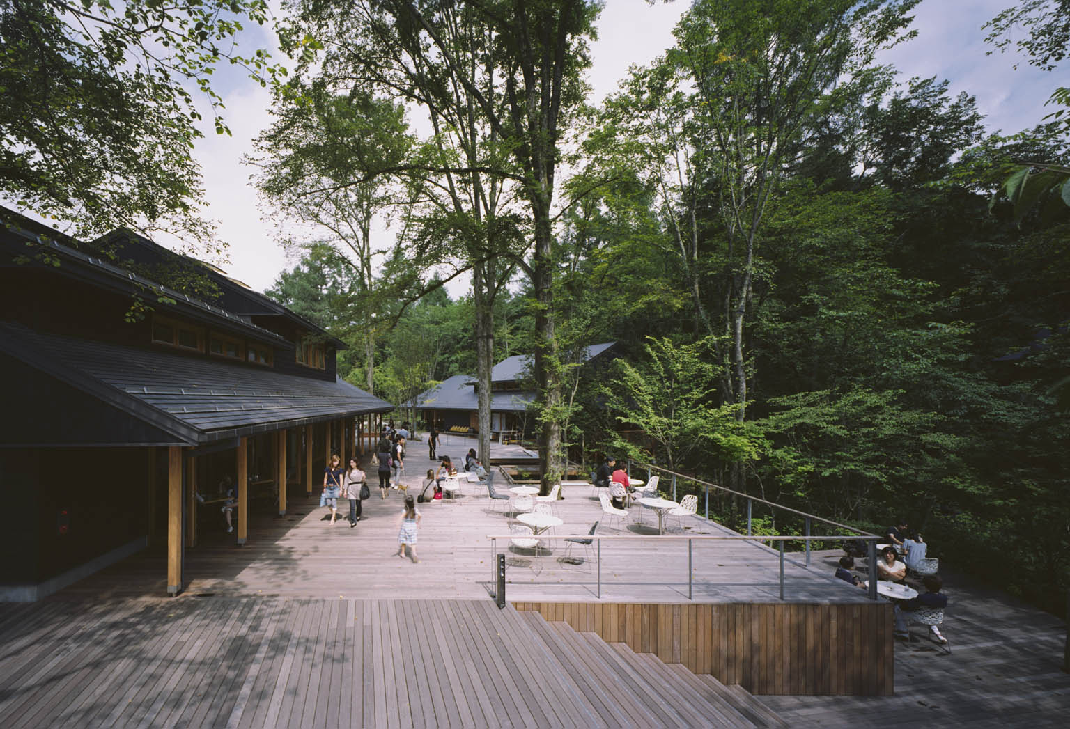 榆树露台 · 融入自然的休闲商业空间丨日本长野丨东环境·建筑研究所,都市环境照明研究所(ICE)等-18