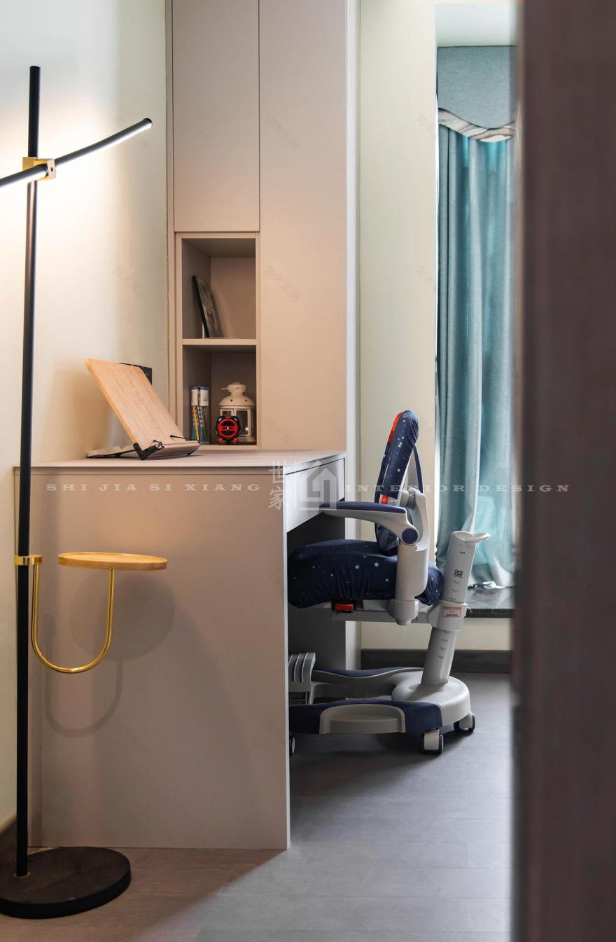 现代轻奢四居室装修设计-78