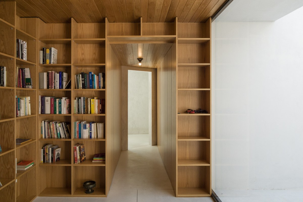 葡萄牙特罗亚绿意盎然的家庭住宅-27