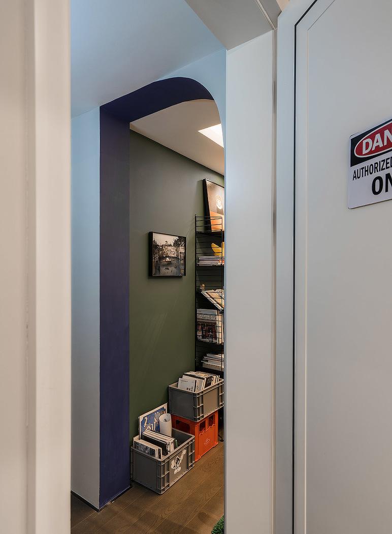 FF-DESIGN 潮牌便利店风家居设计,收纳与艺术完美融合-20